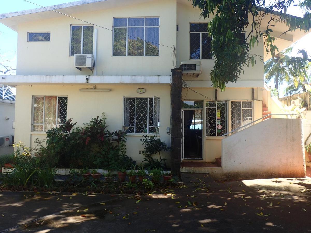 Le Cactus Guesthouse Terre Rouge  Екстер'єр фото